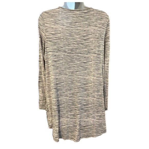 Grace Long Sleeve Work Out Top with High/Low Hem Size M - Picture 1 of 2